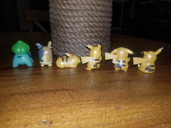Lot de 6 figurines Pokémon brillantes pikachu bulbizarre morpeko - photo numéro 2