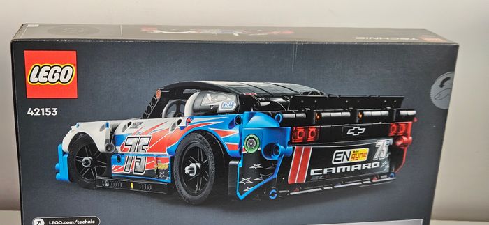 LEGO TECHNIC 42153 - voiture CHEVROLET CAMARO ZL1 NASCAR NEXT GEN - photo numéro 5