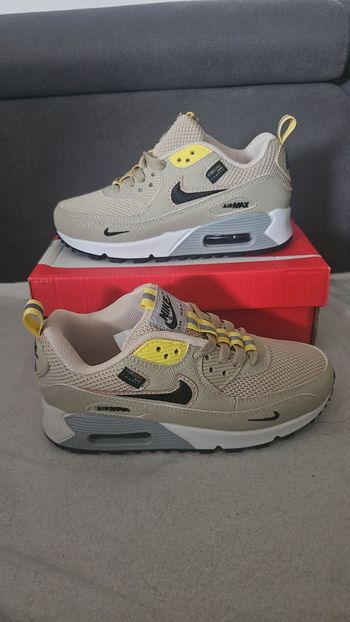 Basket nike enfant neuf