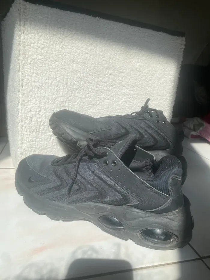 Nike Zoom Air Total 90 remake noir taille 45 - photo numéro 2