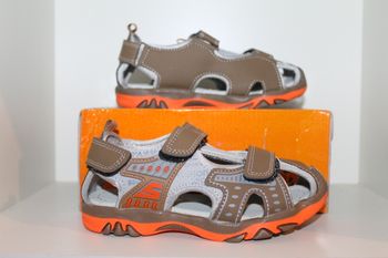 jolies sandales nus pieds marron et orange 35