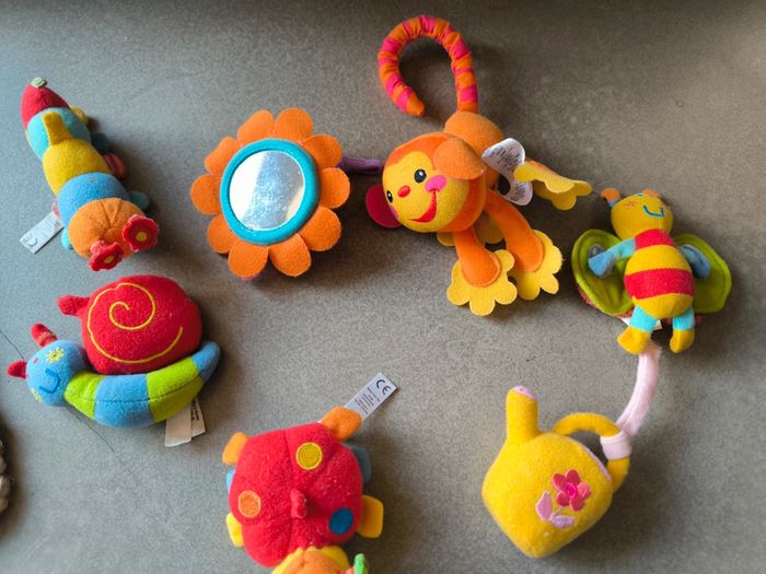 Lot jouets bébé - photo numéro 3