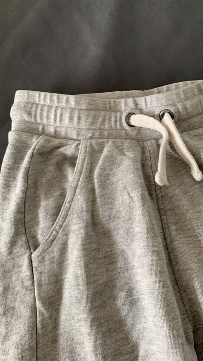 Pantacourt gris 10 ans - photo numéro 2