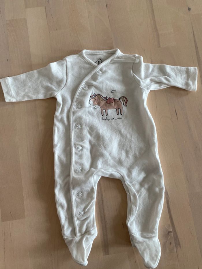 Lot 3 pyjamas - taille 0 mois - photo numéro 4