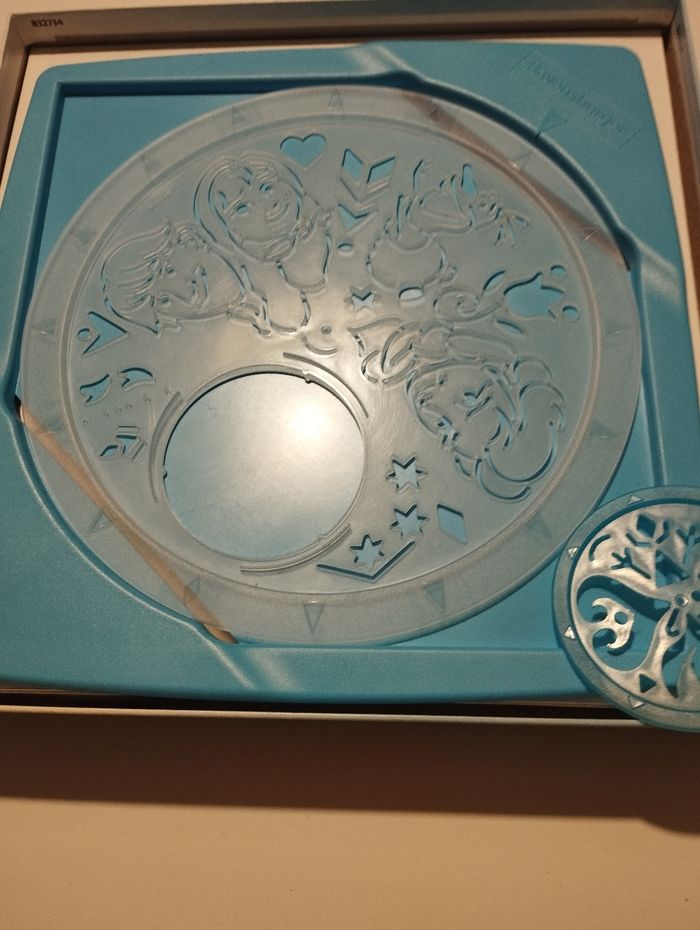 Mandala designer la reine des neiges - photo numéro 3