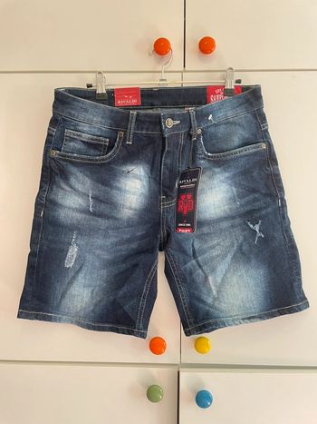 Short en jean neuf taille 42 Rivaldi