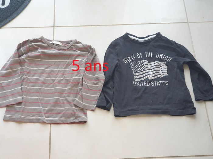 2 t-shirts manche longue 5 ans n°4 :