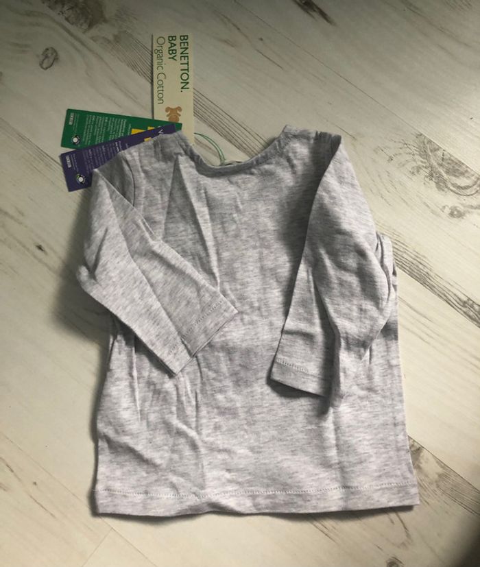T shirt neuf Benetton manches longues 62 cm 3-6 mois - photo numéro 3