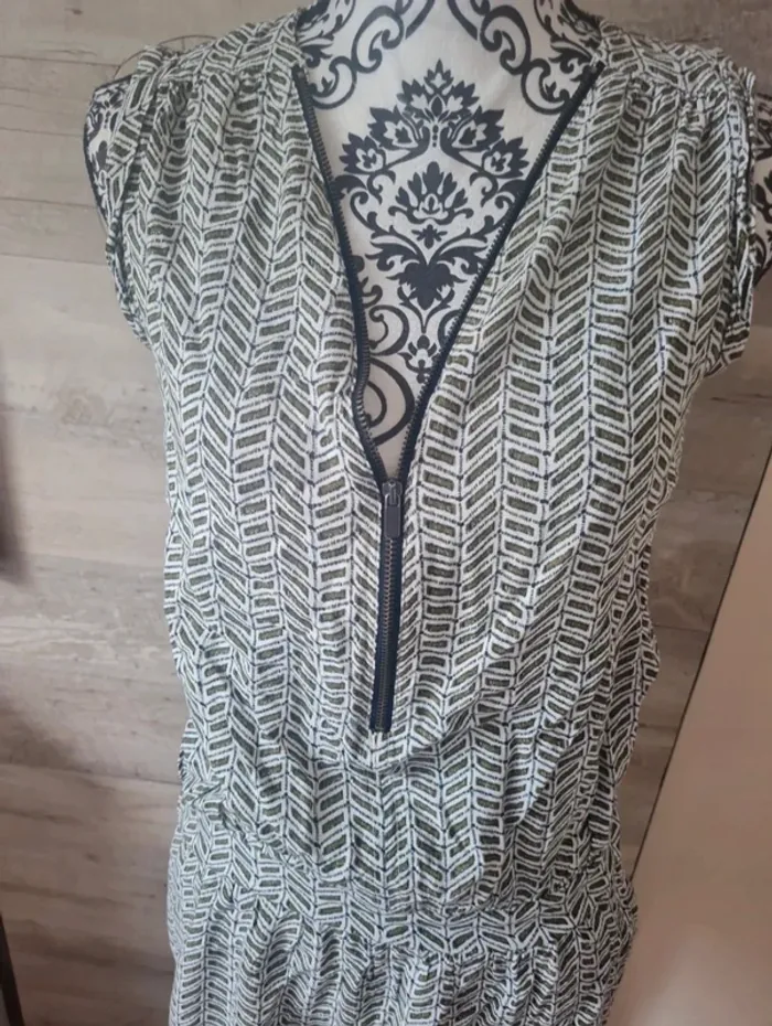 Robe courte - photo numéro 2