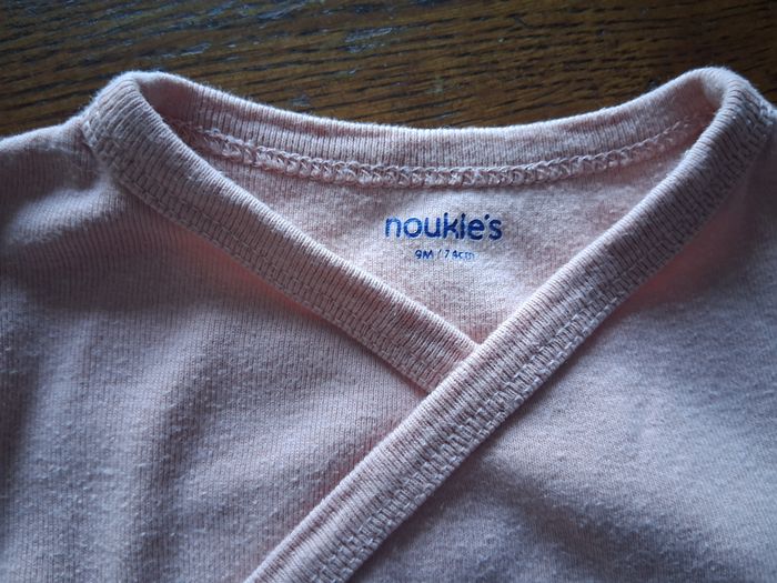 Lot de 2 bodies à manches courtes et ouverture par devant de marque Noukie’s - photo numéro 7