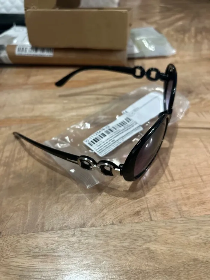 Lunette de soleil femme - photo numéro 2