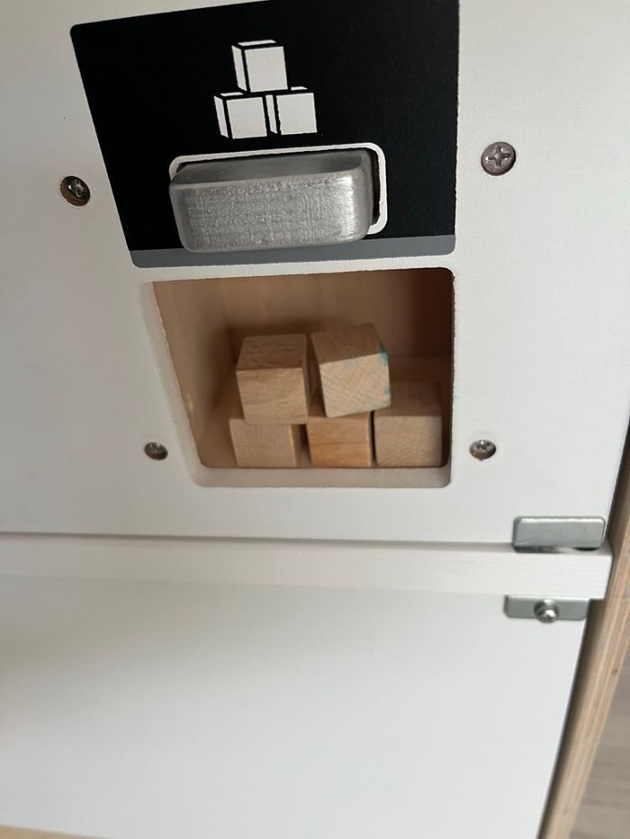 Frigo congélateur en bois Hape jouet d’imitation - photo numéro 2