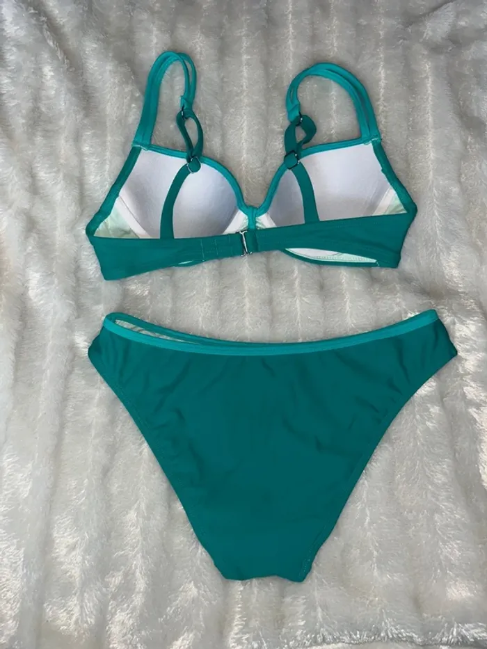 Maillot de bain 2 pièces - photo numéro 2