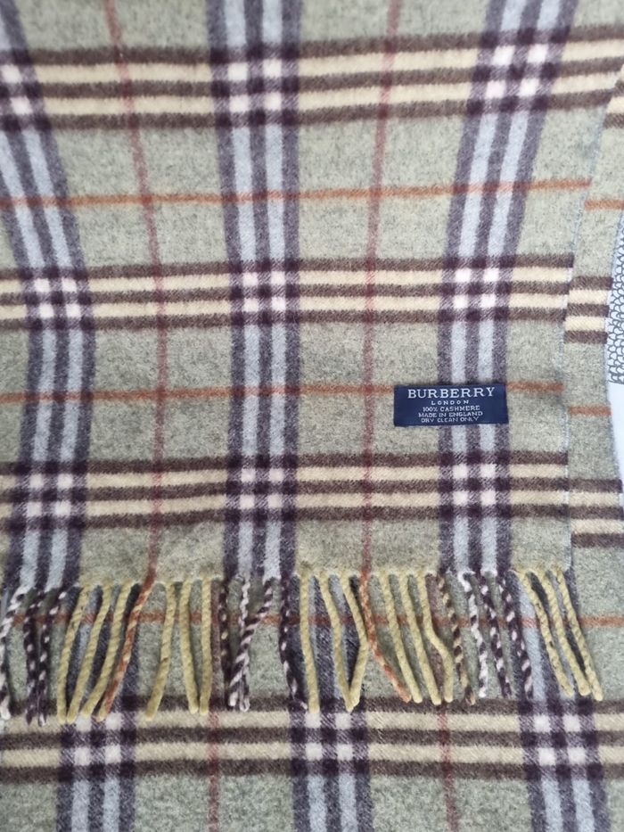 Écharpe Burberry - photo numéro 2