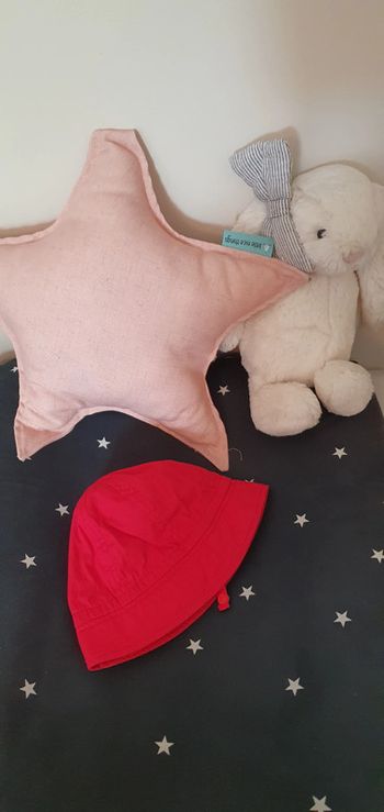 Chapeau rouge Orchestra taille 44 cm en très bon état