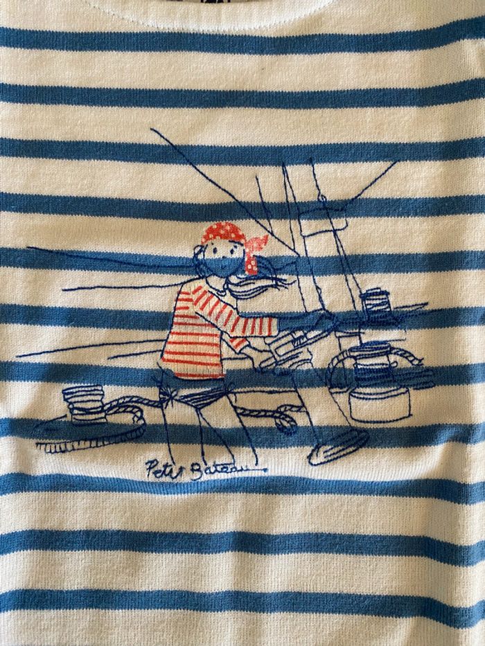 Marinière blanche à rayures bleues petit bateau 6 ans - photo numéro 4