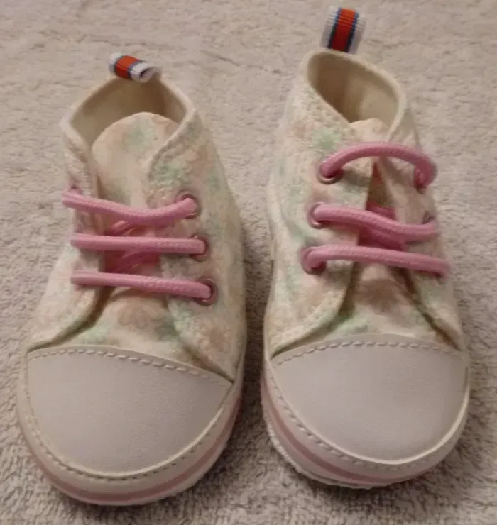 Chaussures 3/6 mois (réf perso 13)(familleac72)