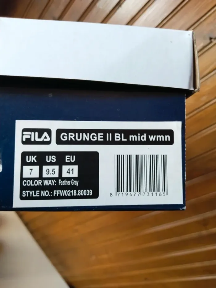 Superbe paire de chaussures de randonnée de marque Fila femme pointure 41 - photo numéro 11