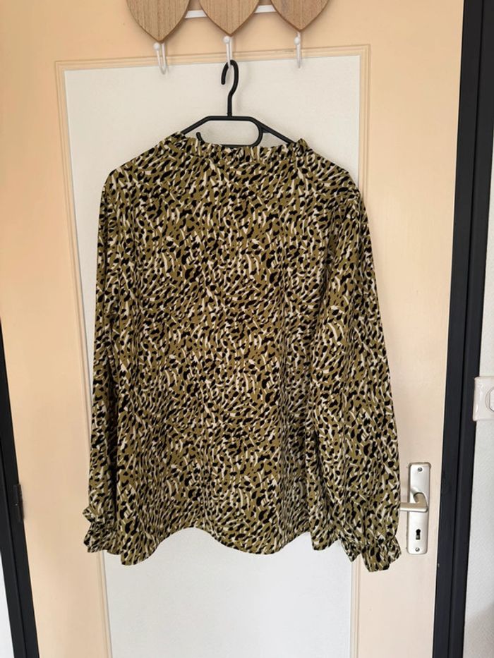 T-shirt / chemisier taille XXXXL - photo numéro 3