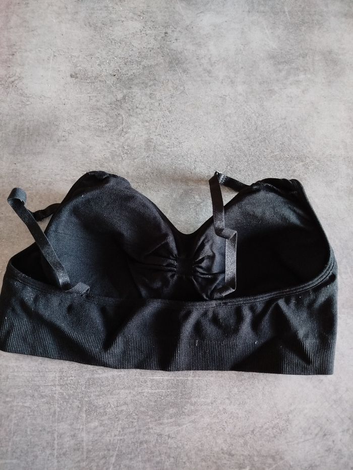 Brassière noire - photo numéro 2