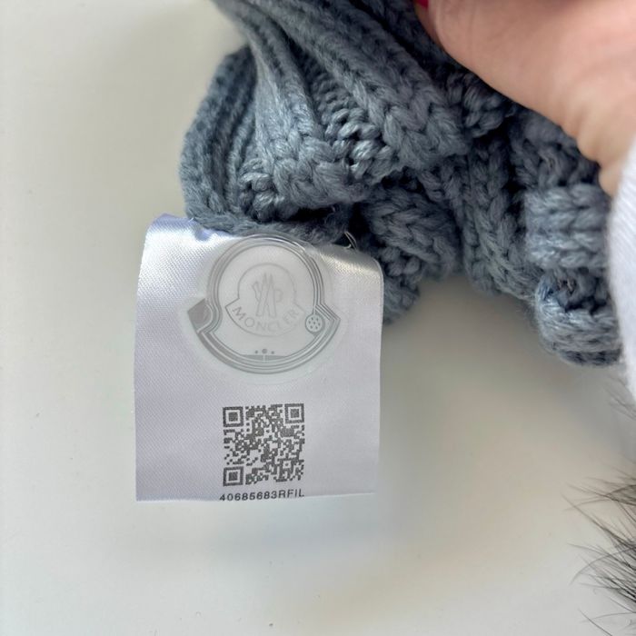 Bonnet Moncler neuf - photo numéro 3