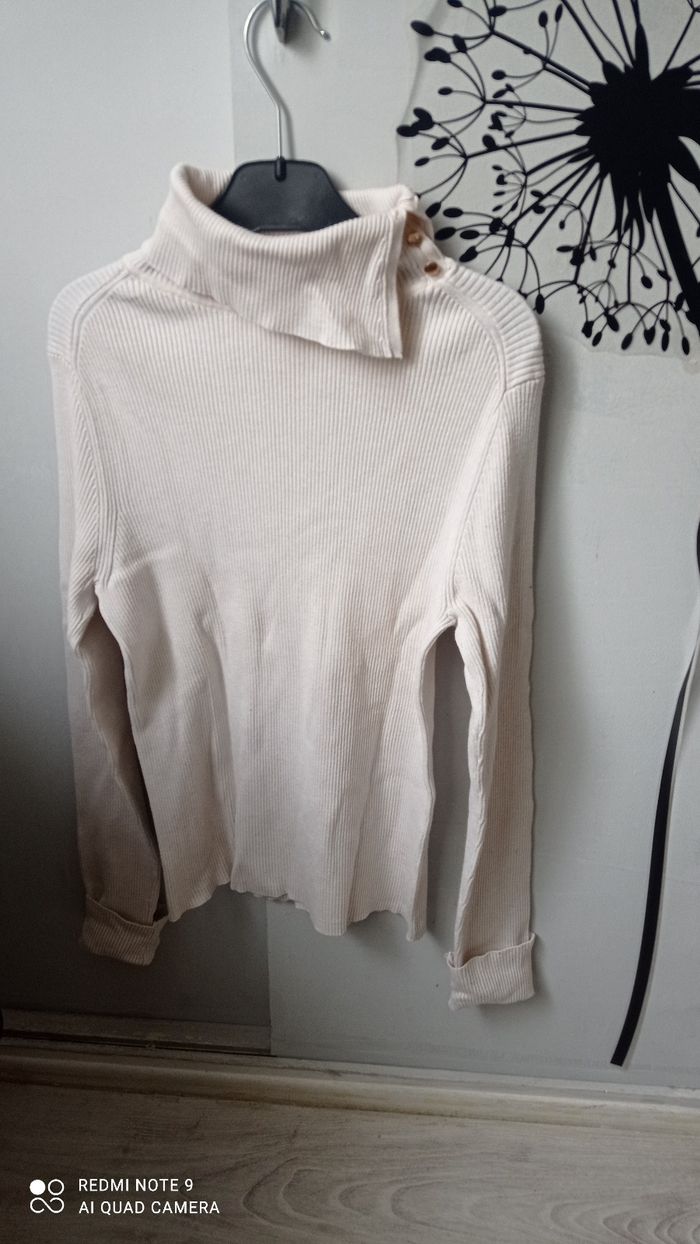Pull  Camaïeu col roulé coloris crème taille M  très bon état