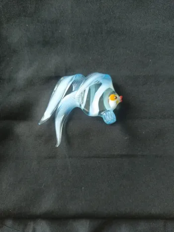 Superbe petit poisson en verre