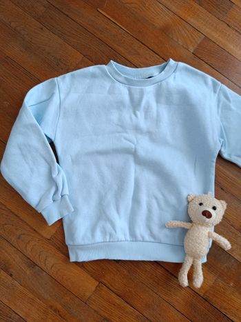 🌸 Pull - Taille 6/7 ans 🌸
