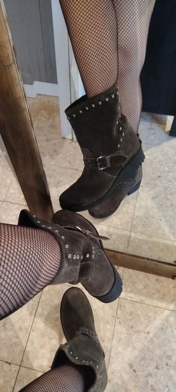 Bottines motardes à clous