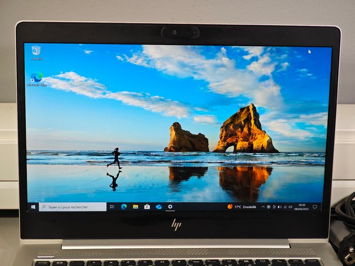 Ordinateur Portable HP EliteBook 830 G5/ 13"/ Core i5-8350U/ SSD 256Go/ Ram 8Go/ UHD Graphics 620/ W10 Pro/ Garanti 1 an - photo numéro 2
