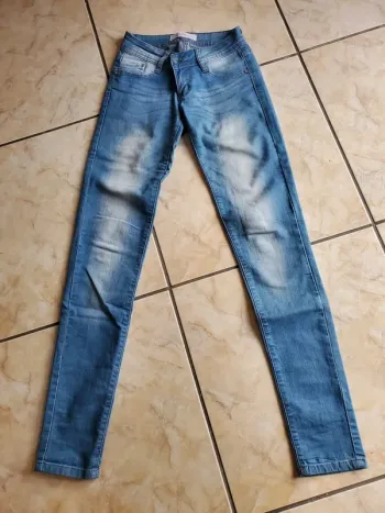 Jean taille 34 coupe droite
