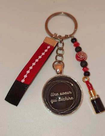 Cadeau sœur, porte clé message bijoux de sac "une sœur qui déchire"