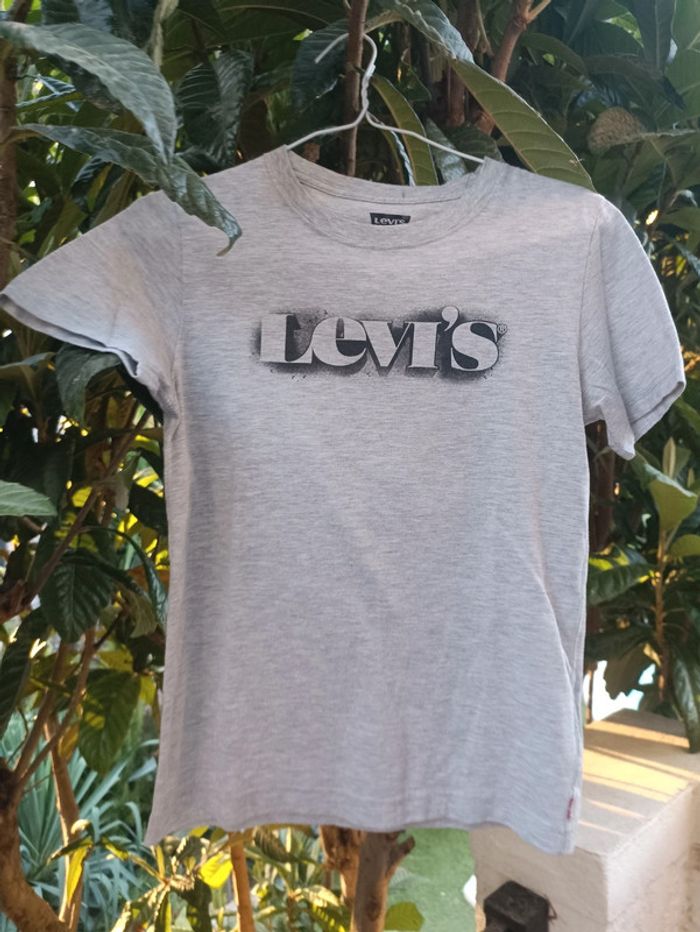 T-shirt Levi's garçon taille 12 ans. - photo numéro 2