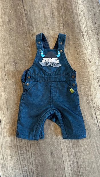 Salopette en velour taille 3 mois
