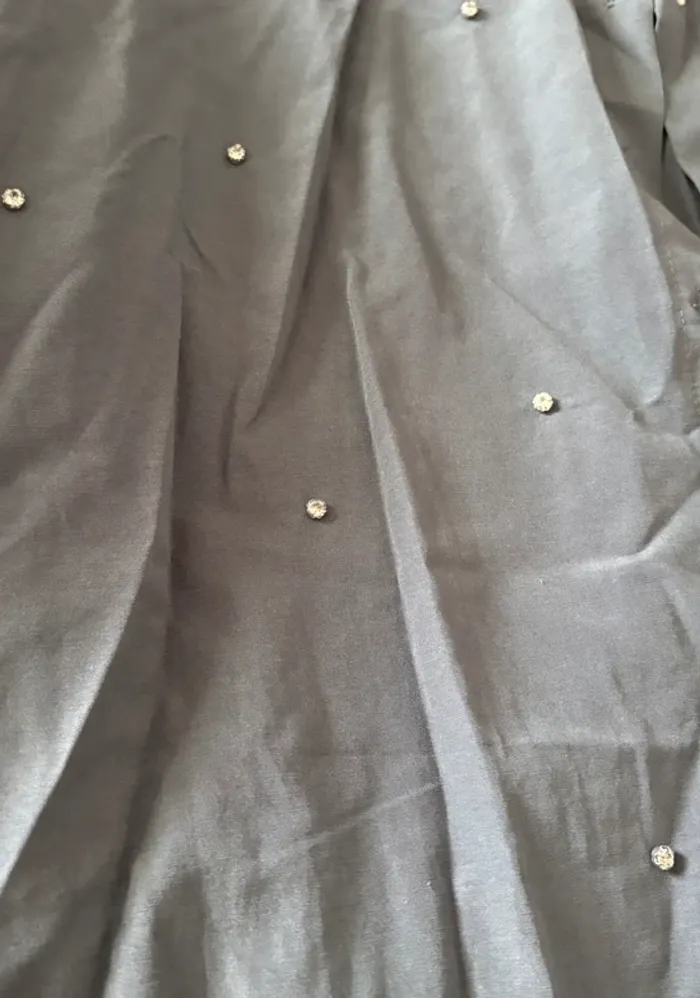 Chemise grise à perle - photo numéro 2