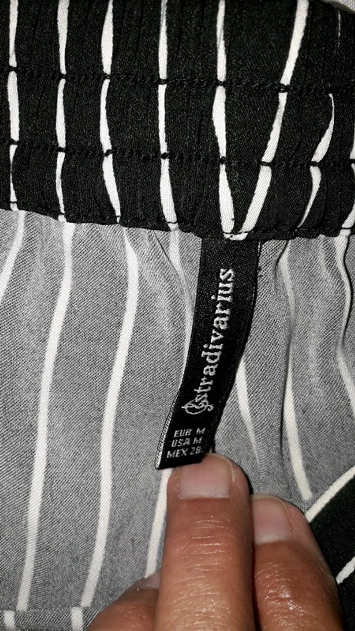 Pantalon rayé noir blanc stradivarius. - photo numéro 4