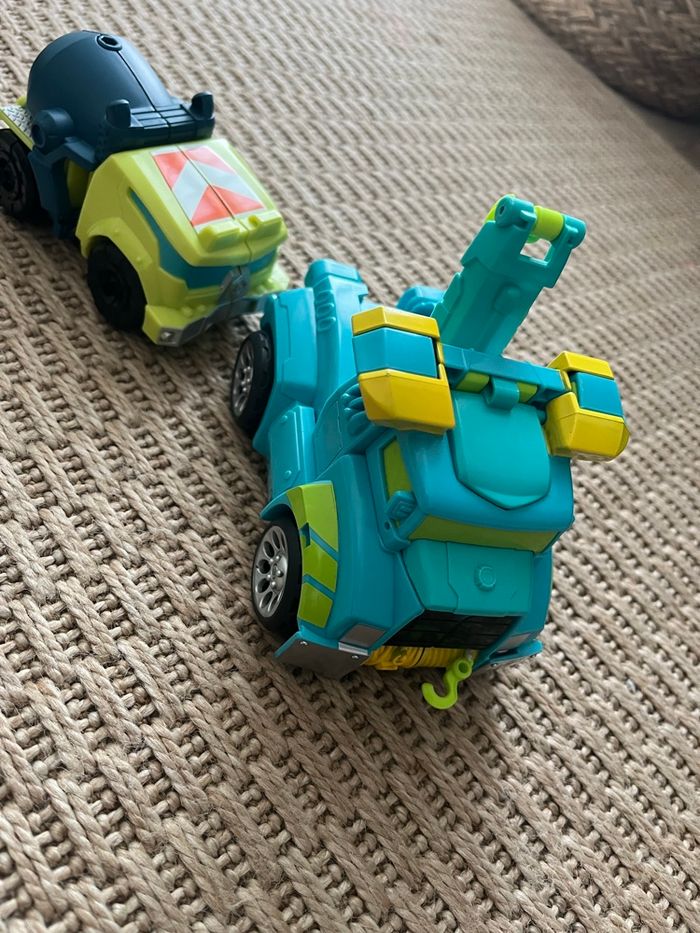 Lot de 2 figurines transformers