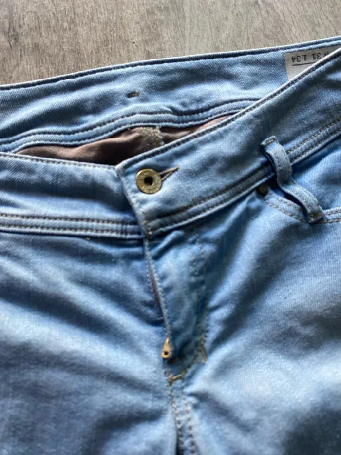 Jeans Diesel taille basse - photo numéro 3