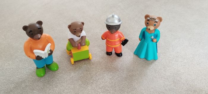 Lot de figurines petit ours brun