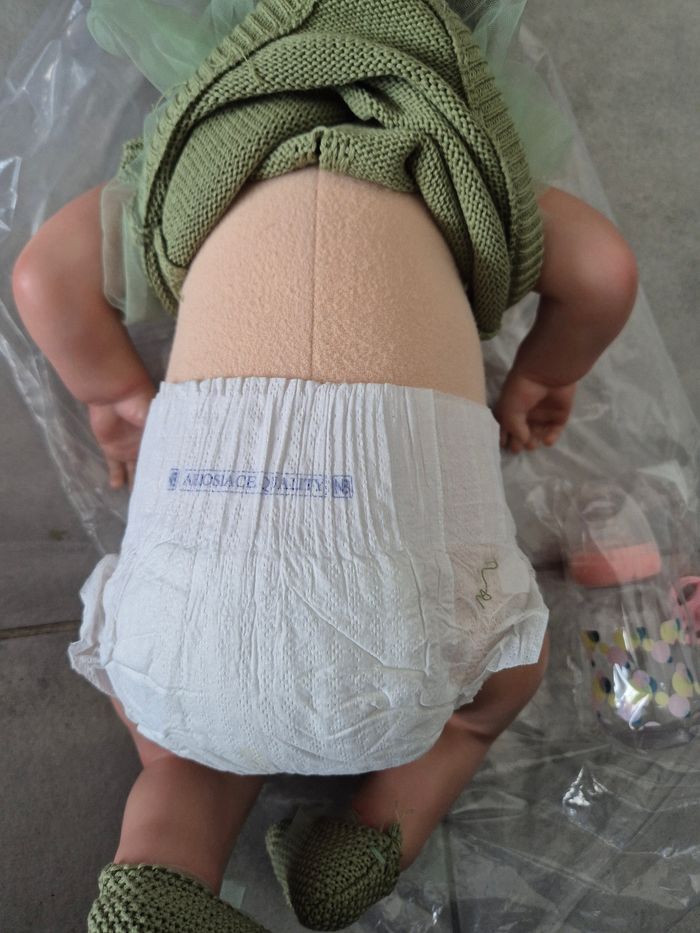 Poupée Reborn 55cm Neuf - photo numéro 8