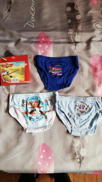 Lot de slips 6/8 ans neuf