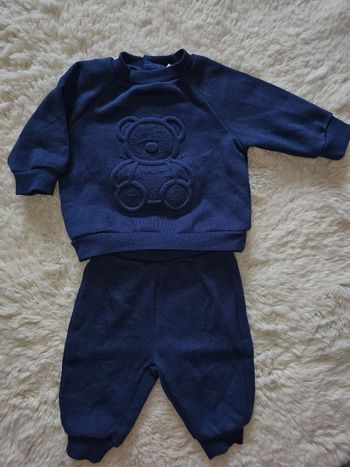 Ensemble bebe taille 3 mois