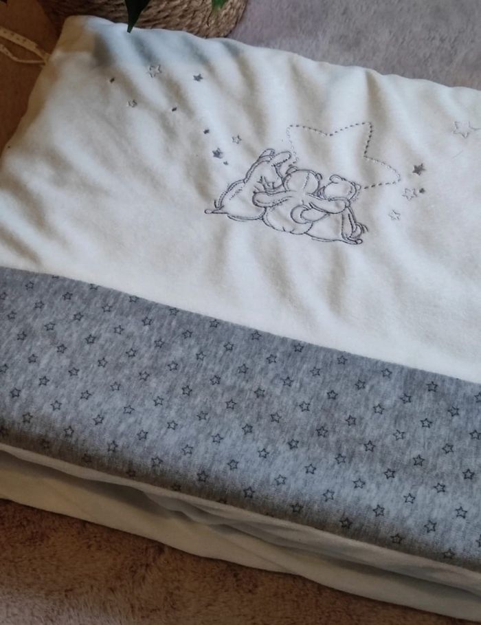 Tour de lit winnie l'ourson - photo numéro 2