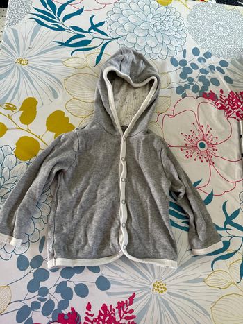 Gilet à capuche