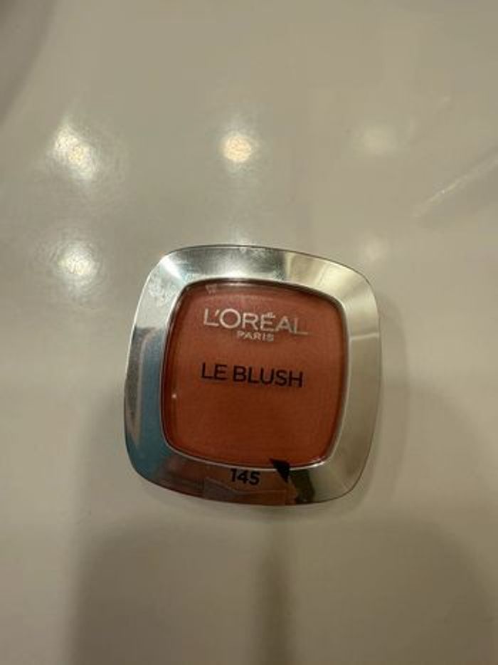 Lot de produits de maquillage - photo numéro 8