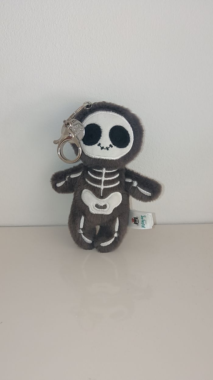 Peluche pendentif Jellycat Bob le squelette