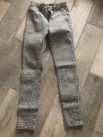 Skinny stradivarius BE taille 34