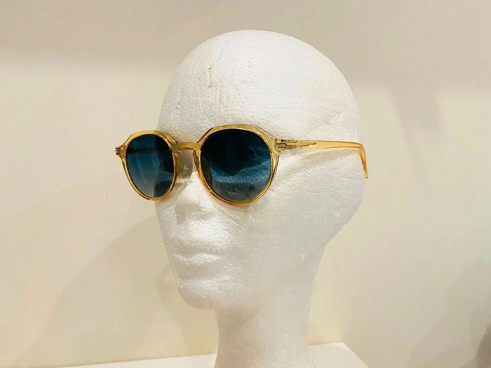 Lunette de soleil mixte ronde jaune verres bleus dégradés taille moyenne - photo numéro 2