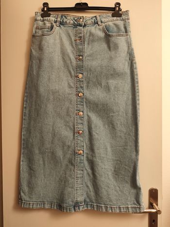 Jupe en jeans boutonner