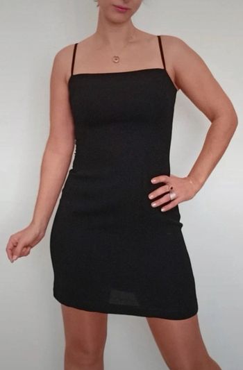 Petite robe noire chic basique taille 38